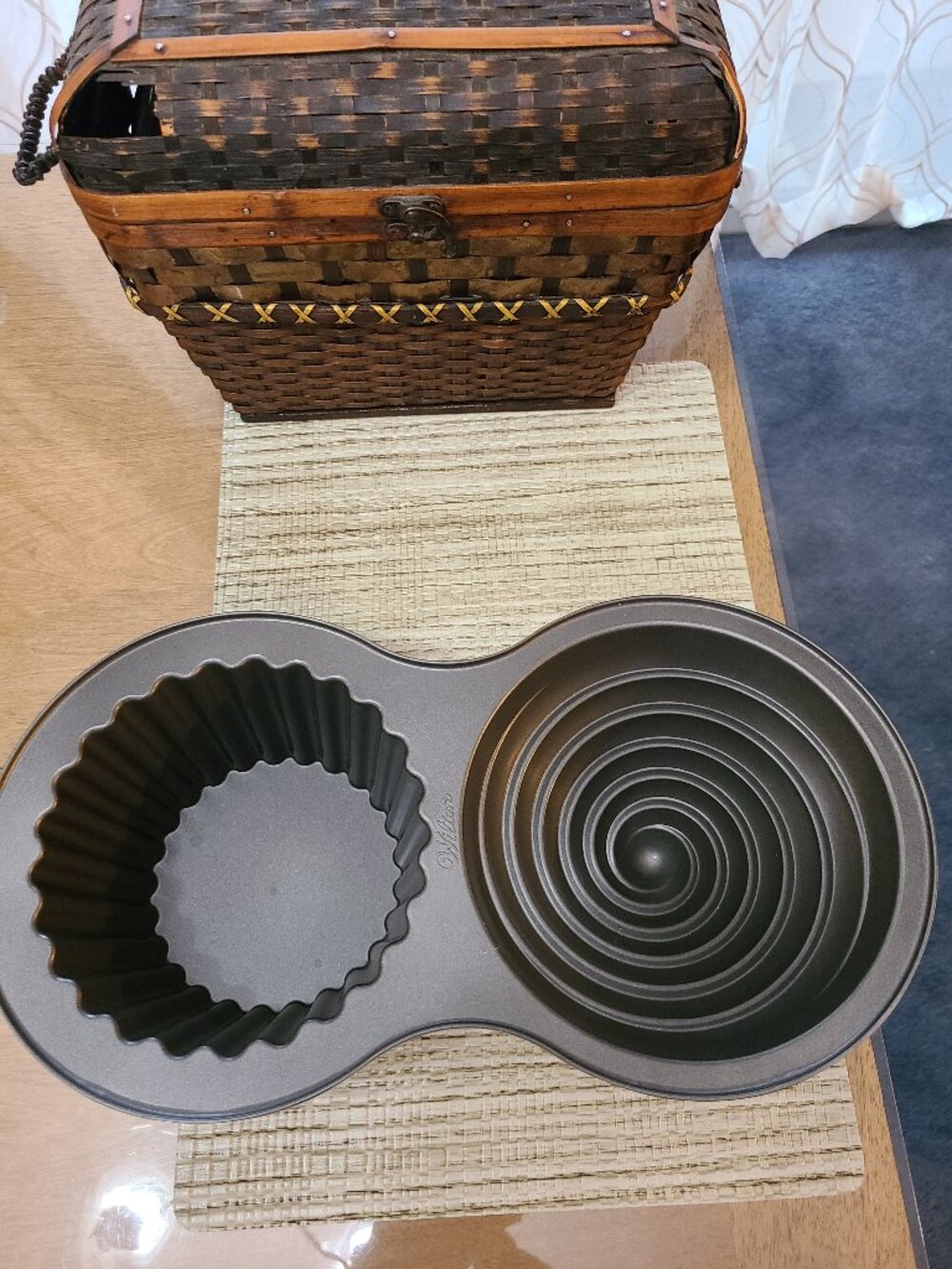 Wilton Giant 3D Cupcake Pan Non-Stick Double-Sided Gray Color